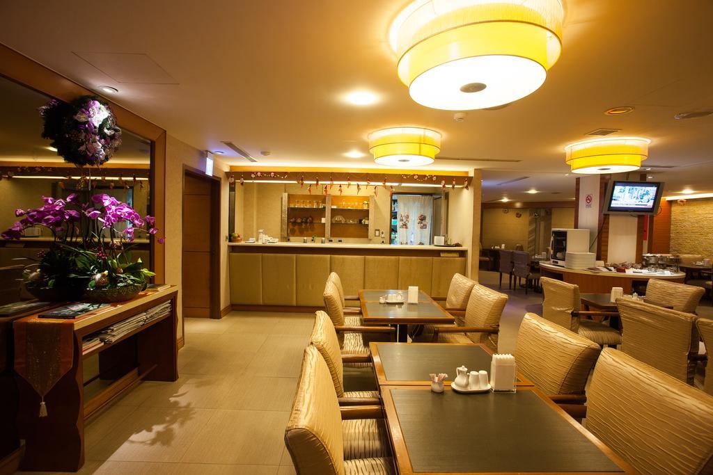 טאיפיי Rich Garden Hotel מראה חיצוני תמונה