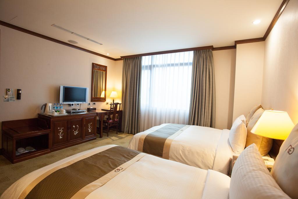 טאיפיי Rich Garden Hotel מראה חיצוני תמונה