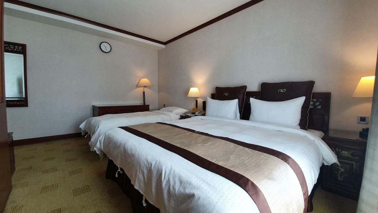 טאיפיי Rich Garden Hotel מראה חיצוני תמונה